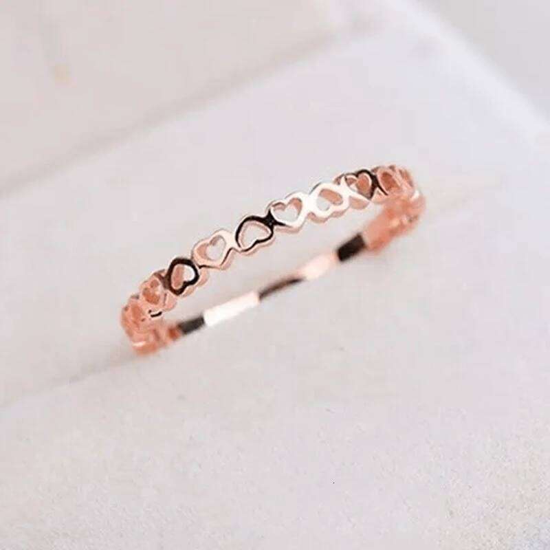 Huitan Hollow Hearts Finger Rings for Women 4Colors Available Daily Wear Exquisite Female Accessories Girls Gift Fashion Jewelry