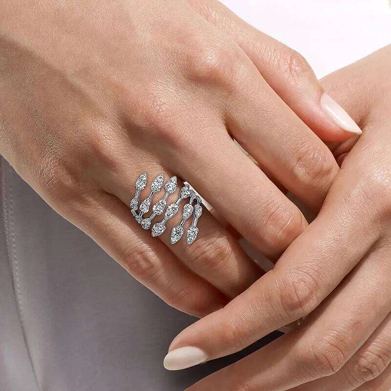 Huitan Brilliant Feather Opening Rings for Women Delicate Attractive Party Jewelry Exquisite Stylish Elegant Wedding Accessories
