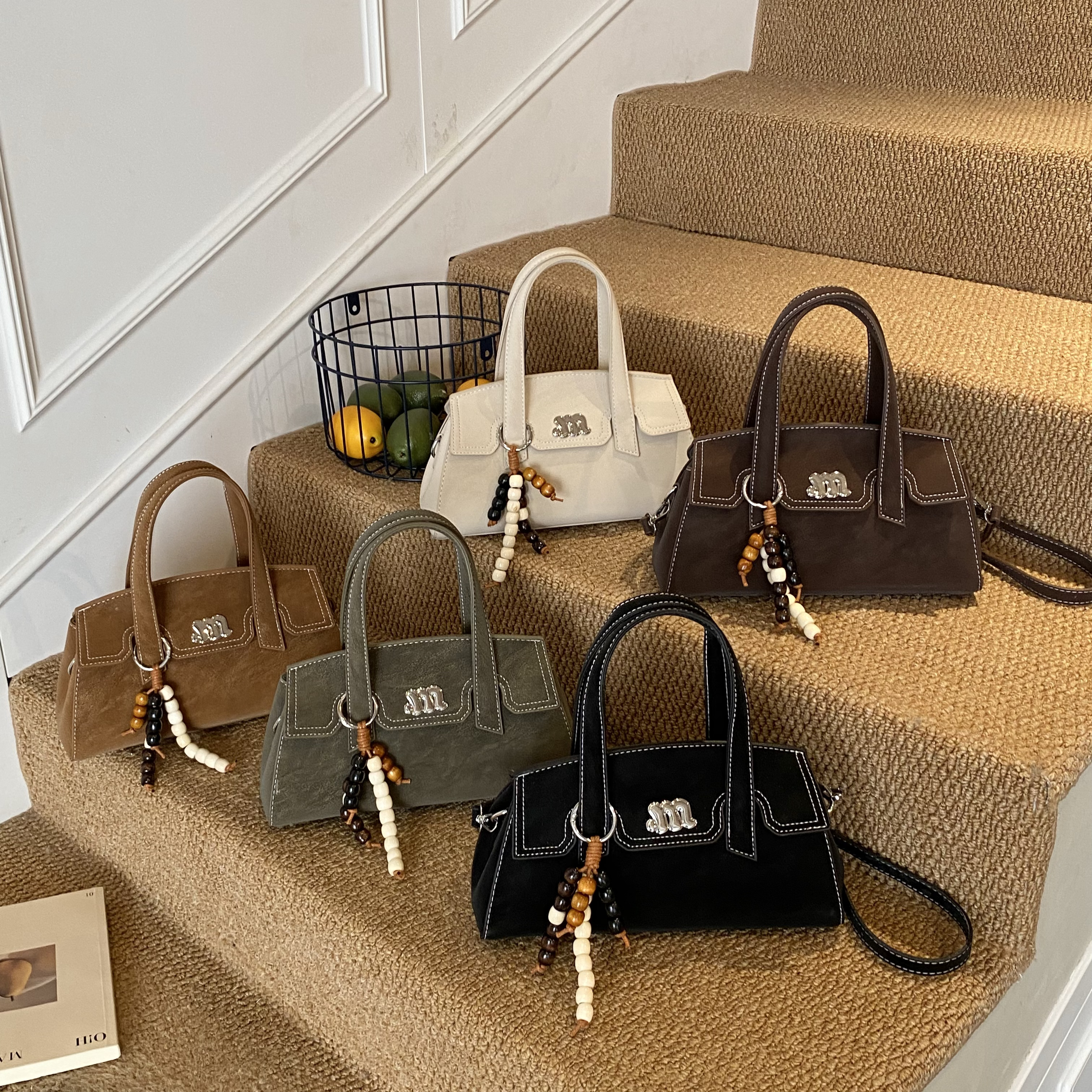 Trendy Ladies' Handbag with Adjustable Strap Perfect Blend of Fashion & Functionality