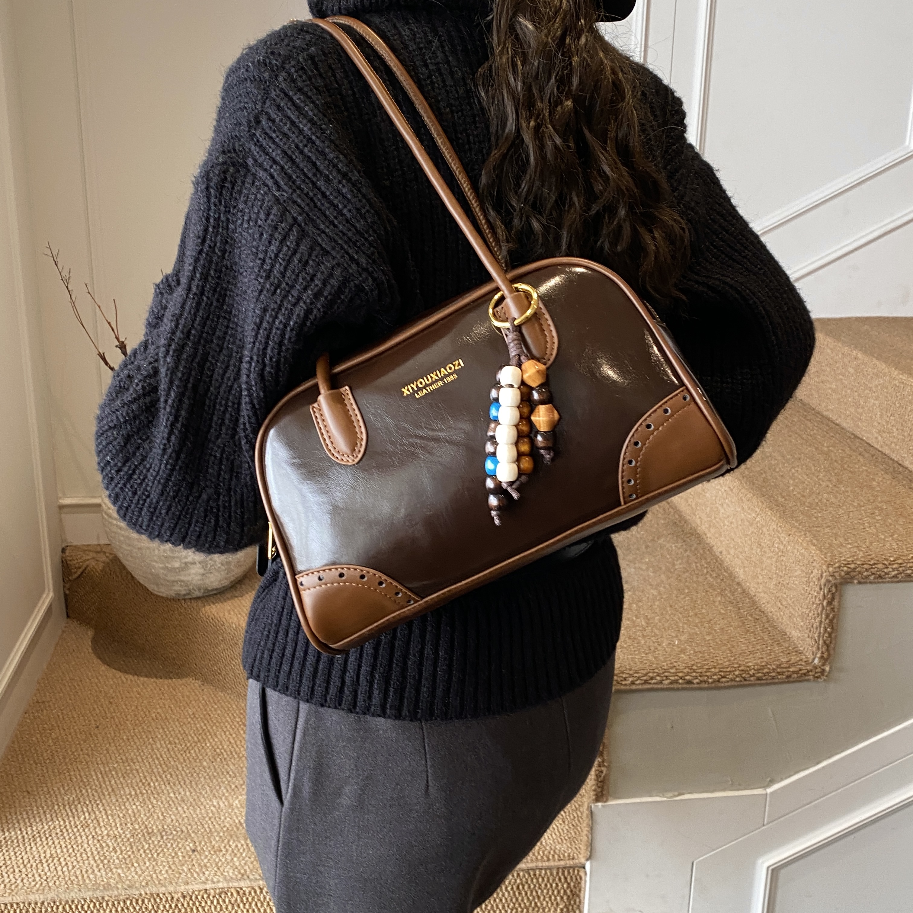 Sophisticated Everyday Carryall Durable Fashionable Cross-body Pouch