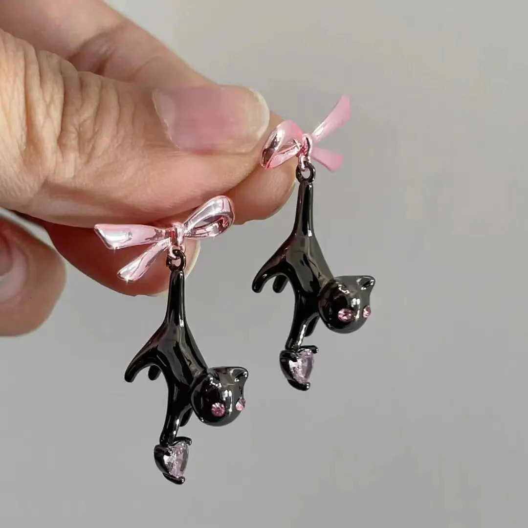 Black Cat Pink Heart Rhinestone Bow Drop Earrings for Women Sweet Creative Fun Y2k Aesthetics Dangle Earrings Trend Jewelry 251230
