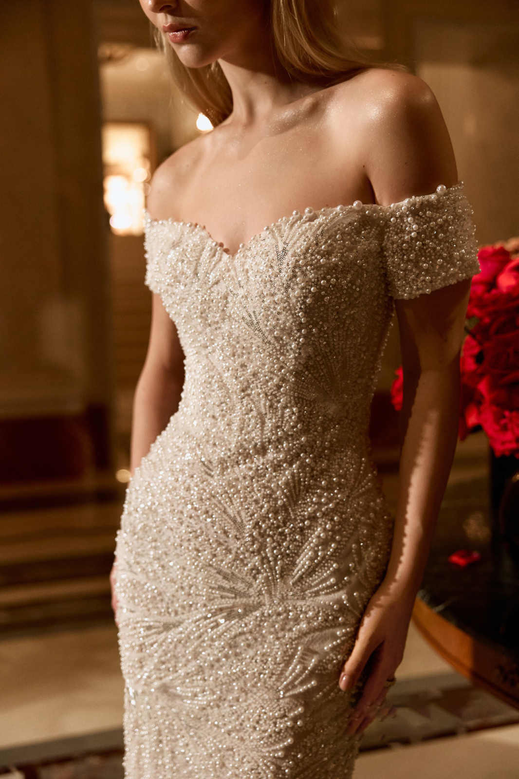 Elegant Off The Shoulder Wedding Dress Sexy Pearls Beaded Bridal Gown Luxurious Floor Length Mermaid Bride Dresses Customized