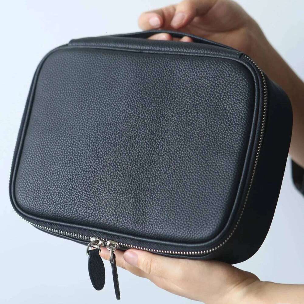 First Layer Cowhide Women Makeup Classic Design Large Capacity Portable Travel Toiletries Simple Multi-Function Storage Bag Suotong251222