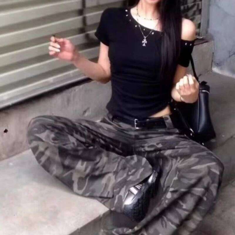 Black Shoulder Slanting Sleeves T-Shirts Women's Summer Tight Fit Short Style American Hot Girl Design Sense Top