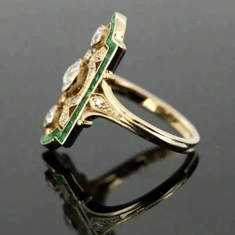 Huitan Geometric Shaped Women Rings Gold Color Green/White Cubic Zirconia Simple Elegant Lady Accessories Party Vintage Jewelry