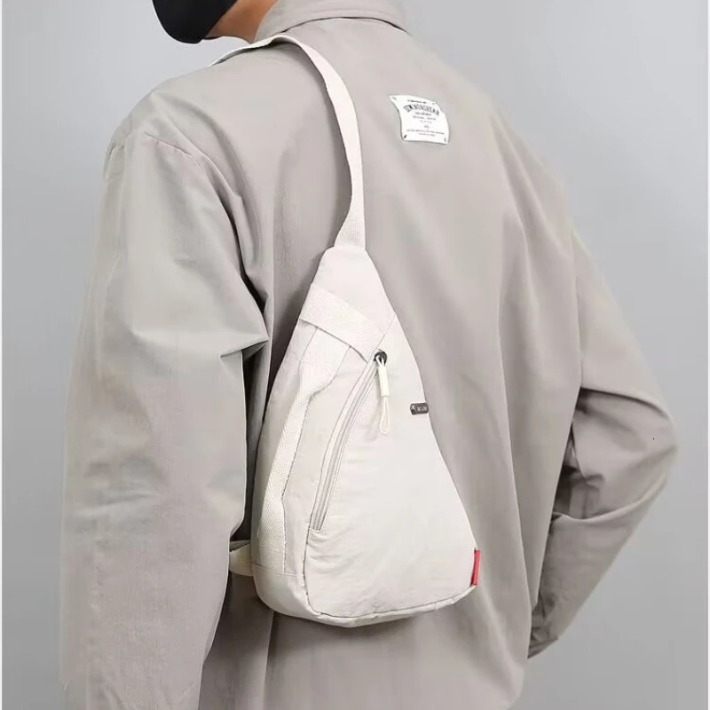 Fashionable Sporty Crossbody Bag Unisex Lightweight Waist Pack Single Shoulder Sling Bag for Men and Women Mobile Phone Bag 251231