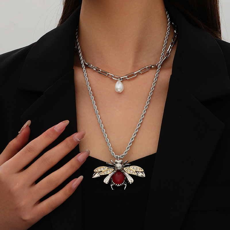 Luxury Brand Designer Jewelry European And American Hot Sale Personality Retro Insect Water Drop Animal Earrings Necklace Niche High-End Precision Ear