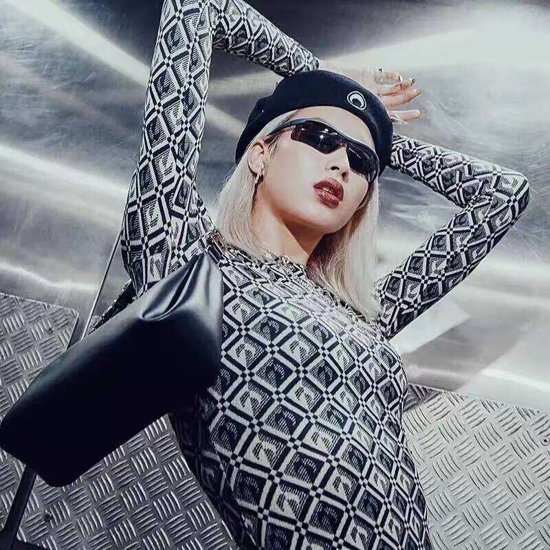 Base Top Women's Long Sleeve T-Shirt Geometric Pattern Ice Silk Sunscreen Elastic Slim Fit European American Fashion Spring New