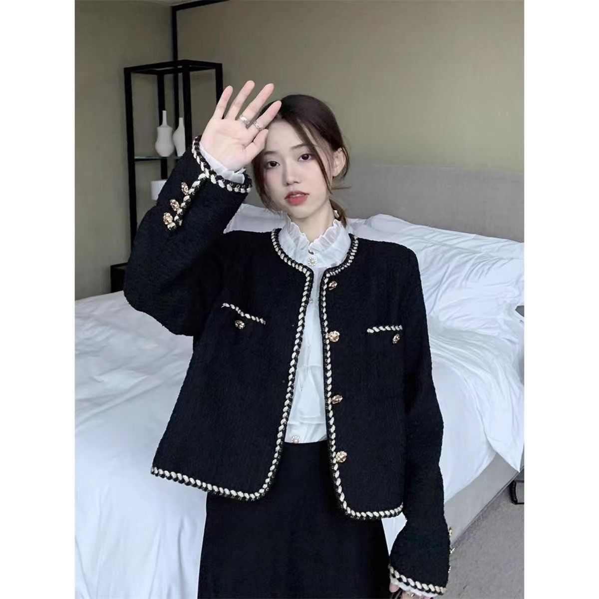 Retro Tweed Jacket 2026 New French Style Black Short Coat for Women, Spring and Autumn Season, Elegant and Versatile Top