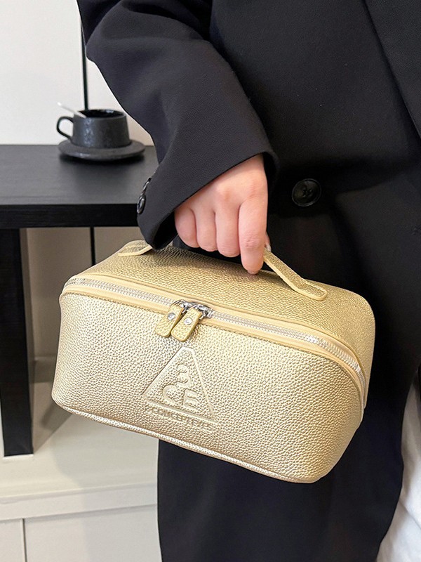 New Design Bag Large capacity, Niche, waterproof, portable, travel zone, Toiletries and cosmetics storage bag Free shipping