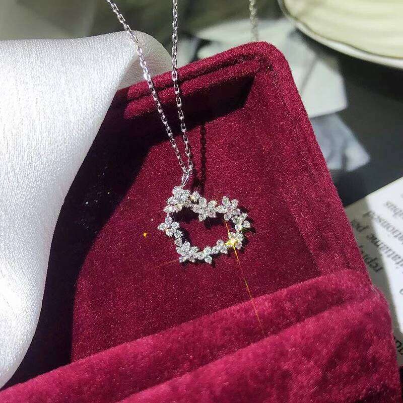 Huitan Romantic Flowers Heart Necklace Full Shiny White Cubic Zirconia Luxury Fashion Women Jewelry Exquisite Gift Wholesale Lot