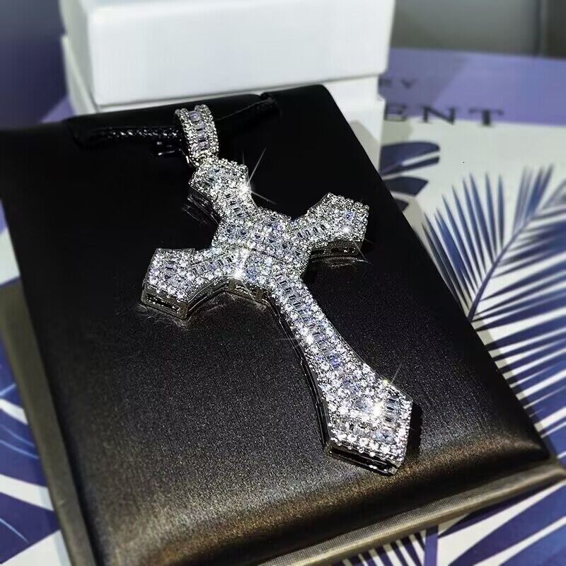 Luxury Brand Designer Jewelry European And American Hip-Hop Disco Trendy Zircon Cross Pendant Necklace Fashion Unisex Jewelry Wholesale