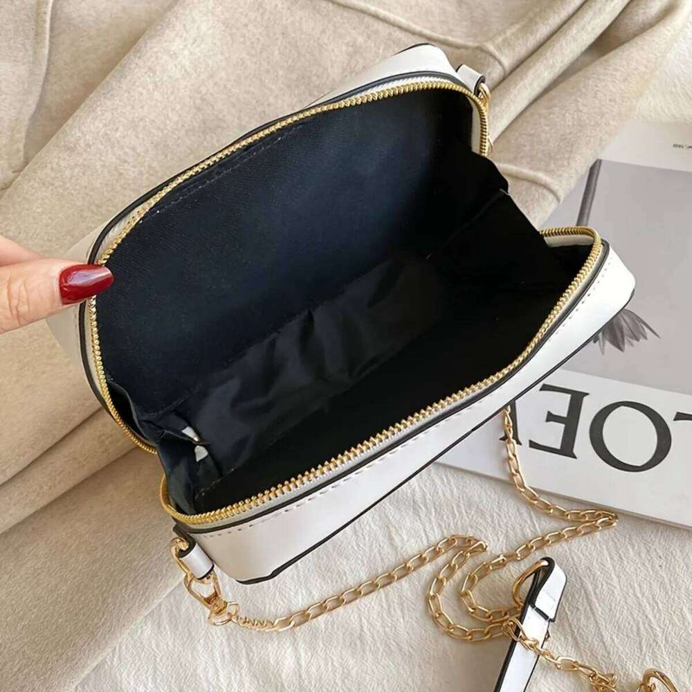 Women's Funny Personalized Audio Tape PU Crossbody Versatile Chain Shoulder Bag