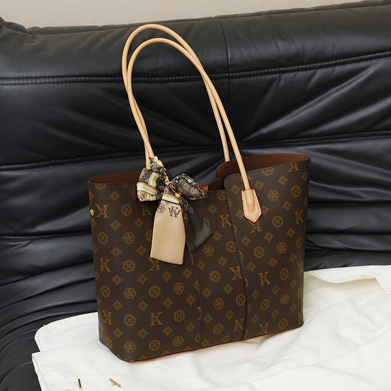 Trendsetting Womens Crossbody Satchel Crafted from High-Quality Fabrics