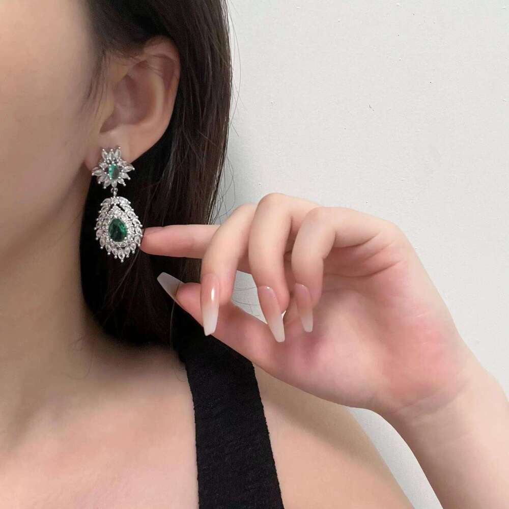 Retro luxury inlaid phoenix tail feathers Green gemstone water droplet earrings for women high-end earring wedding jewelry