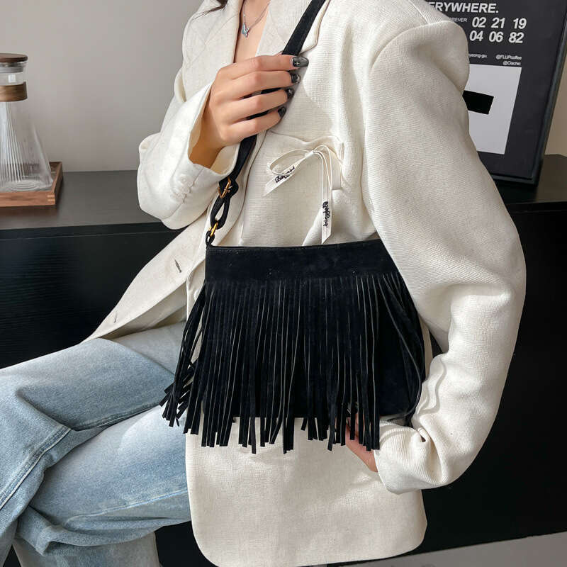 Cross-Border Autumn Winter Vintage Tassel Women's 2025 New Casual Versatile Crossbody Suede Bucket Bag