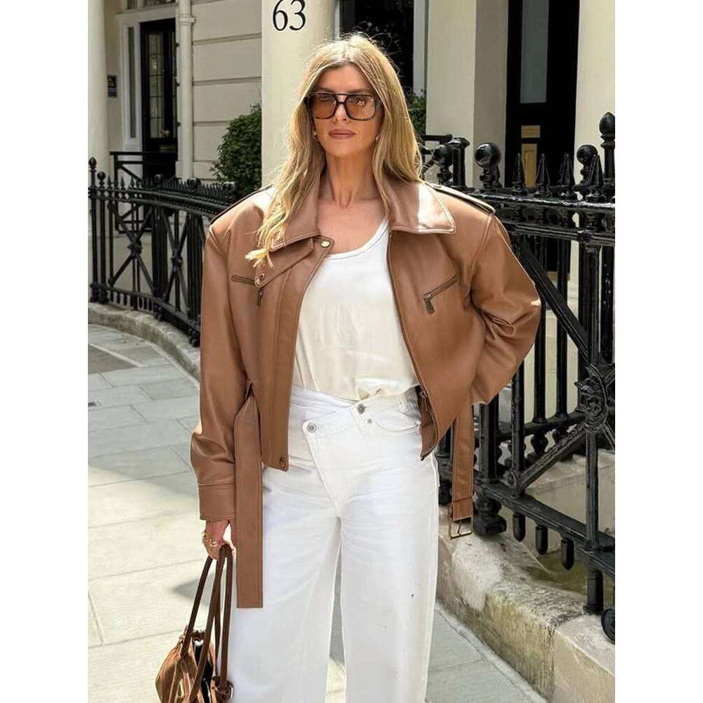 Burgundy Waist Cinching Jacket Women Fashion Lace Up Stand Collar Zipper Bucket Short Jackets 2025 Lady High Street Coats Winter