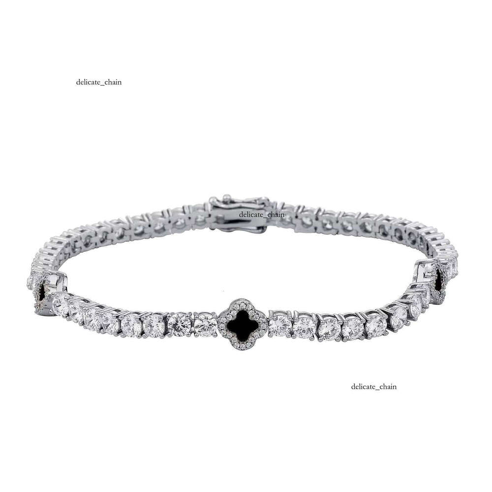 High-quality Clover Bracelet, VVS Moissaniteia Tennis Chain, Exquisite High-end Feel for Women, Collarbone Chain Matching