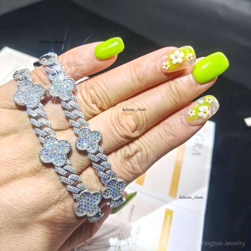 VVS Moissanite S925 Silver D VVS Hip Hop Silicon Stone Iced Four-Leaf Clover Cuban Chain Bracelet