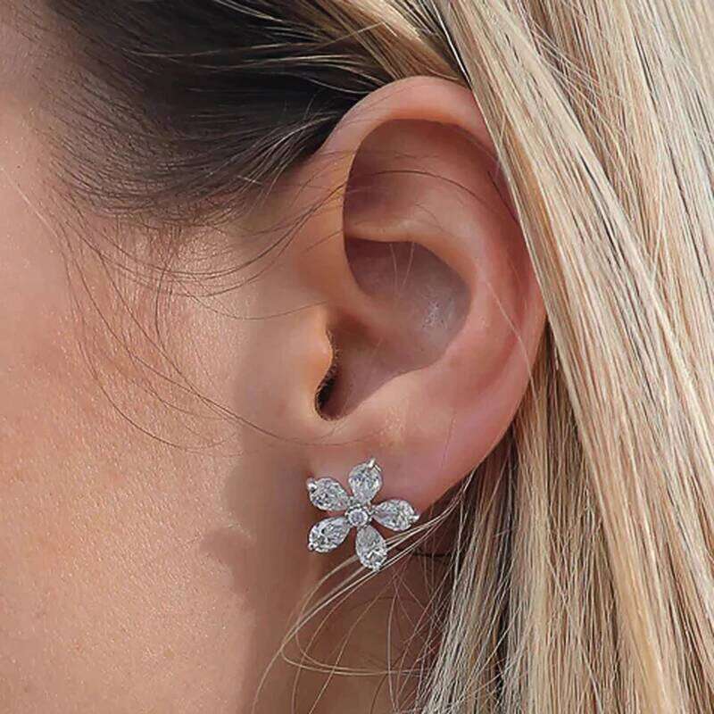 Huitan Crystal Flower Stud Earrings for Women Exquisite Ear Piercing Accessories Silver Color Fancy Gift Trendy Jewelry