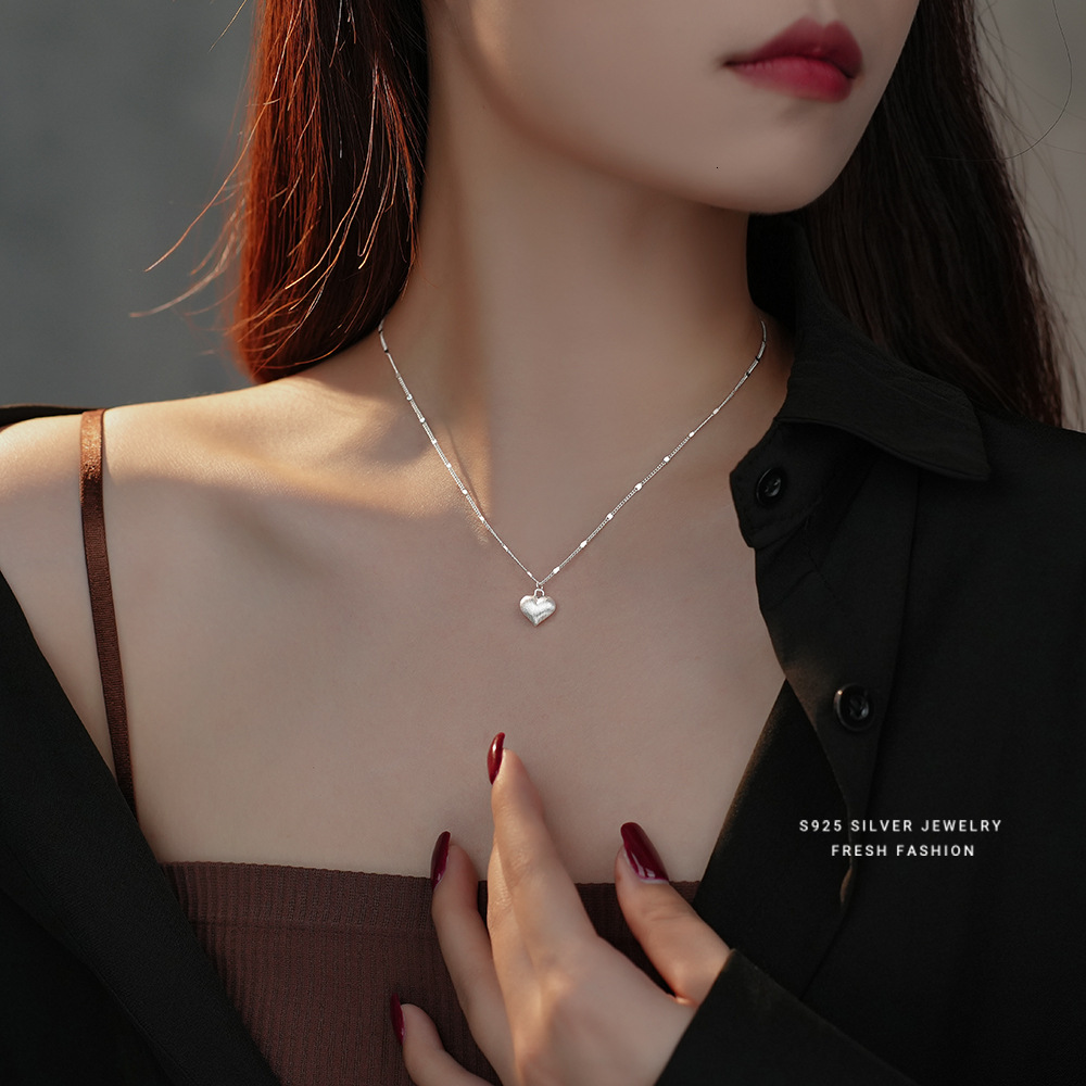 S925 Sterling Silver Brushed Heart Necklace Pendant for Women, Light Luxury, Niche, Simple, High-end, Heart-shaped, Versatile Collarbone Chain Wholesa