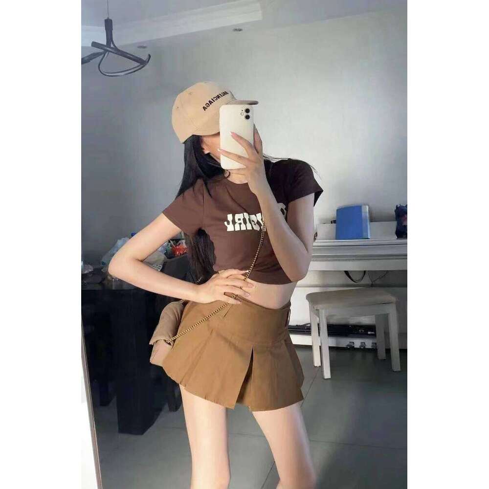 High waisted open U-shaped T-shirt, sweet and spicy girl style letter printed short sleeved women's T-shirt