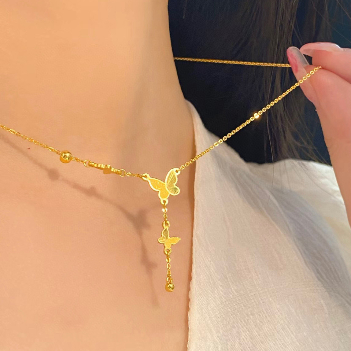 Luxury Brand Designer Jewelry French Style Light Luxury Butterfly Tassel Titanium Steel Necklace For Women Gentle Versatile High-End Feel 18K Gold Col