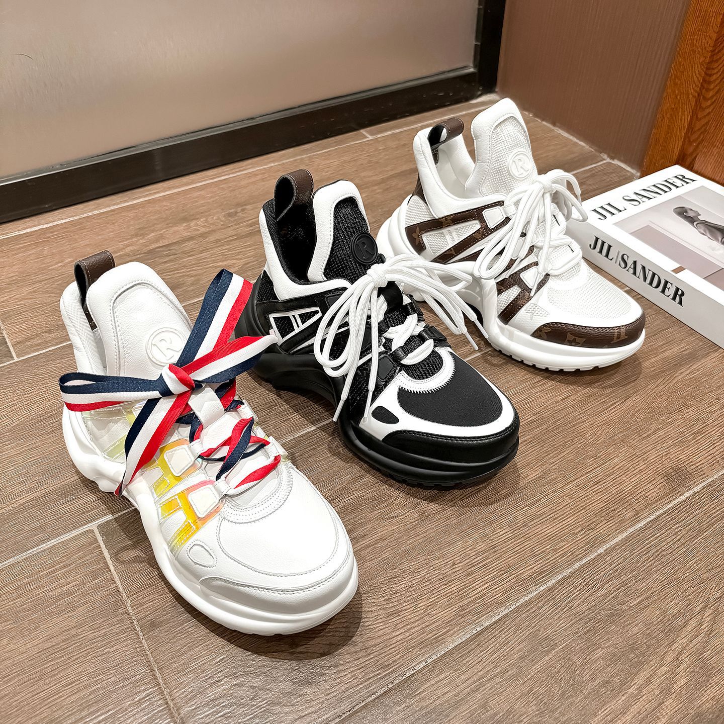 2026 New Women's Dad Shoes Versatile Black White Brown Thick Sole Lace-up Elevated Casual Sneakers INS Fashion Trend Running Shoes For outdoor Lo