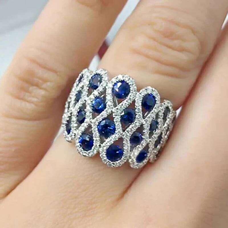Huitan Elegant Temperament Rings Female Delicate Creative Luxury Finger Accessories Bright Trendy Dazzling Cubic Zircon Jewelry