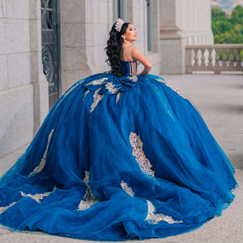 Royal Blue Quinceanera Dresses Off Shoulder Ball Gown Sweet 16 Dress Applique Lace Beading Crystal Bow Tull Birthday Party Vestidos 15 De Anos