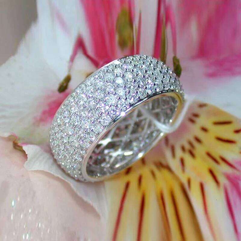 Huitan Brilliant Cubic Zirconia Rings Temperament Aesthetic Wide Versatile Accessories for Women Delicate Wedding Bridal Jewelry