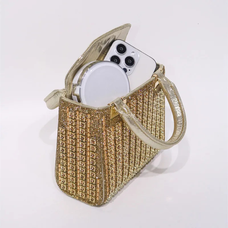 High-end Crystal Diamond Women Evening Clutch Bag Fashion Big Rhinestone Wedding Party Handbags Shoulder Bag 251231