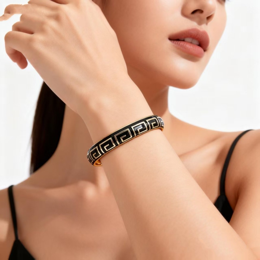 European and American Hot-Selling Retro Fashion Geometric Oil Drop Bracelet Enamel Color Glaze Large Version Women's High-End Versatile Jewelry