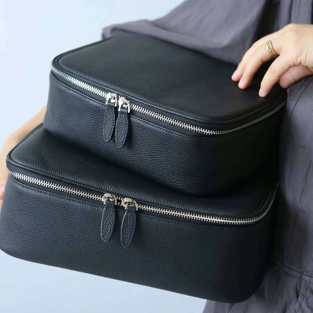 First Layer Cowhide Women Makeup Classic Design Large Capacity Portable Travel Toiletries Simple Multi-Function Storage Bag Suotong251222
