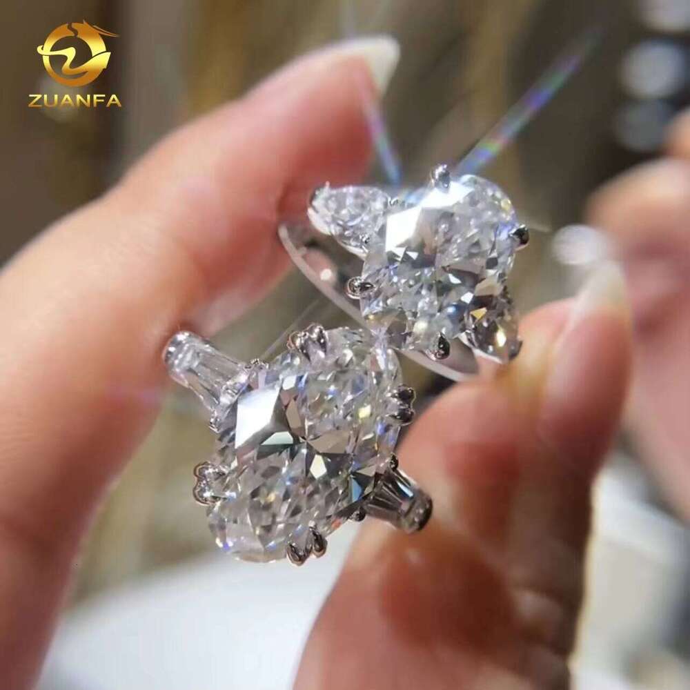 Oval Cut Three Stone Design VVS DEF Color IGI Lab Diamond CVD Women Ring
