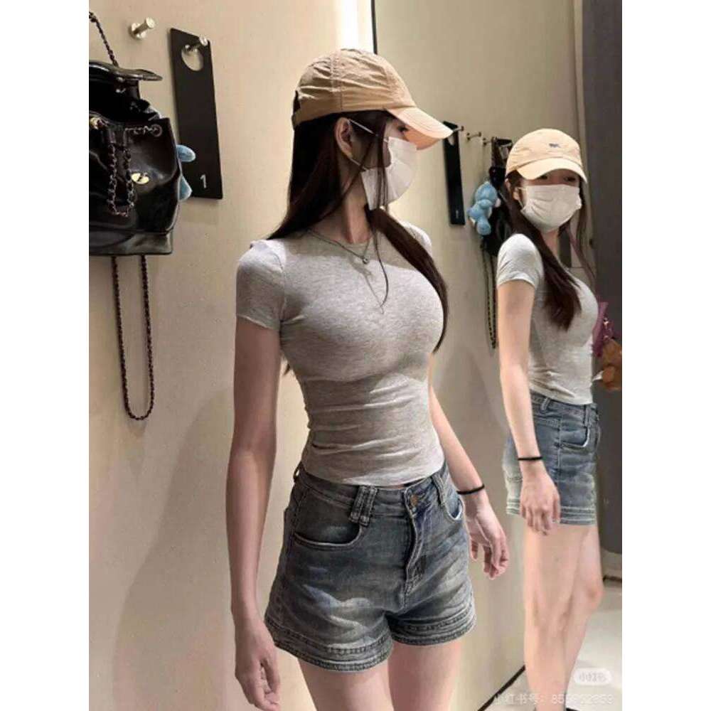 American style spicy girl shoulder T-shirt for women in summer 2025, tight fitting and slimming top, basic elastic short s