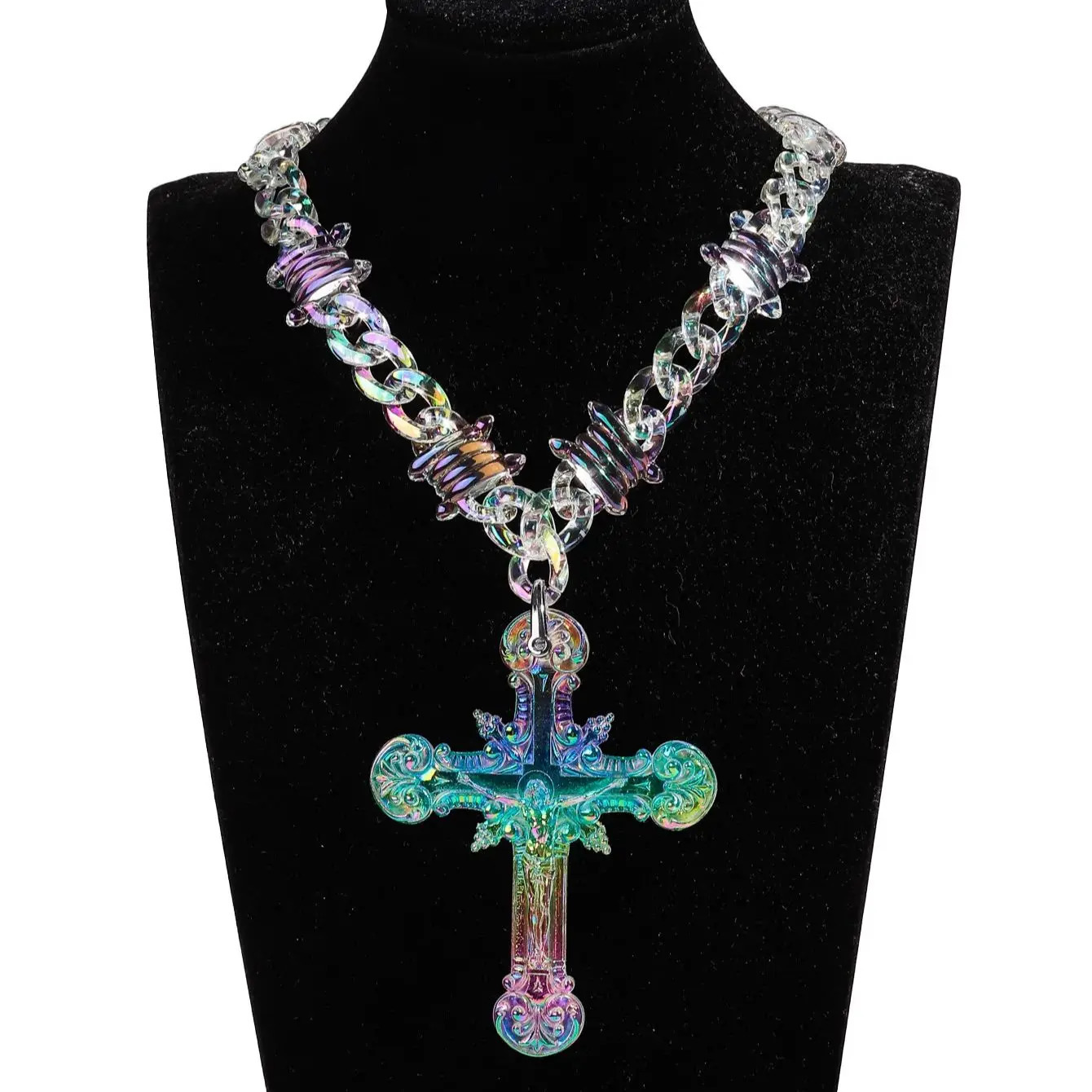 Trendy Acrylic Transparent Big Jesus Christ Cross Pendant Necklace for Men Hiphop Brambles Wire Necklaces Fashion Male Jewelry 251230