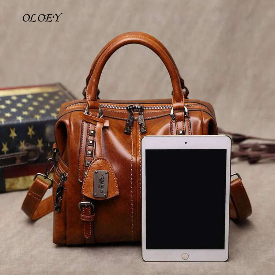Oloey Women rivet Shoulder Messenger Bag Luxury Handbags Leather Crossbody Ladies Hand Bags for Woman Bolsa Feminina Noble temperament bag