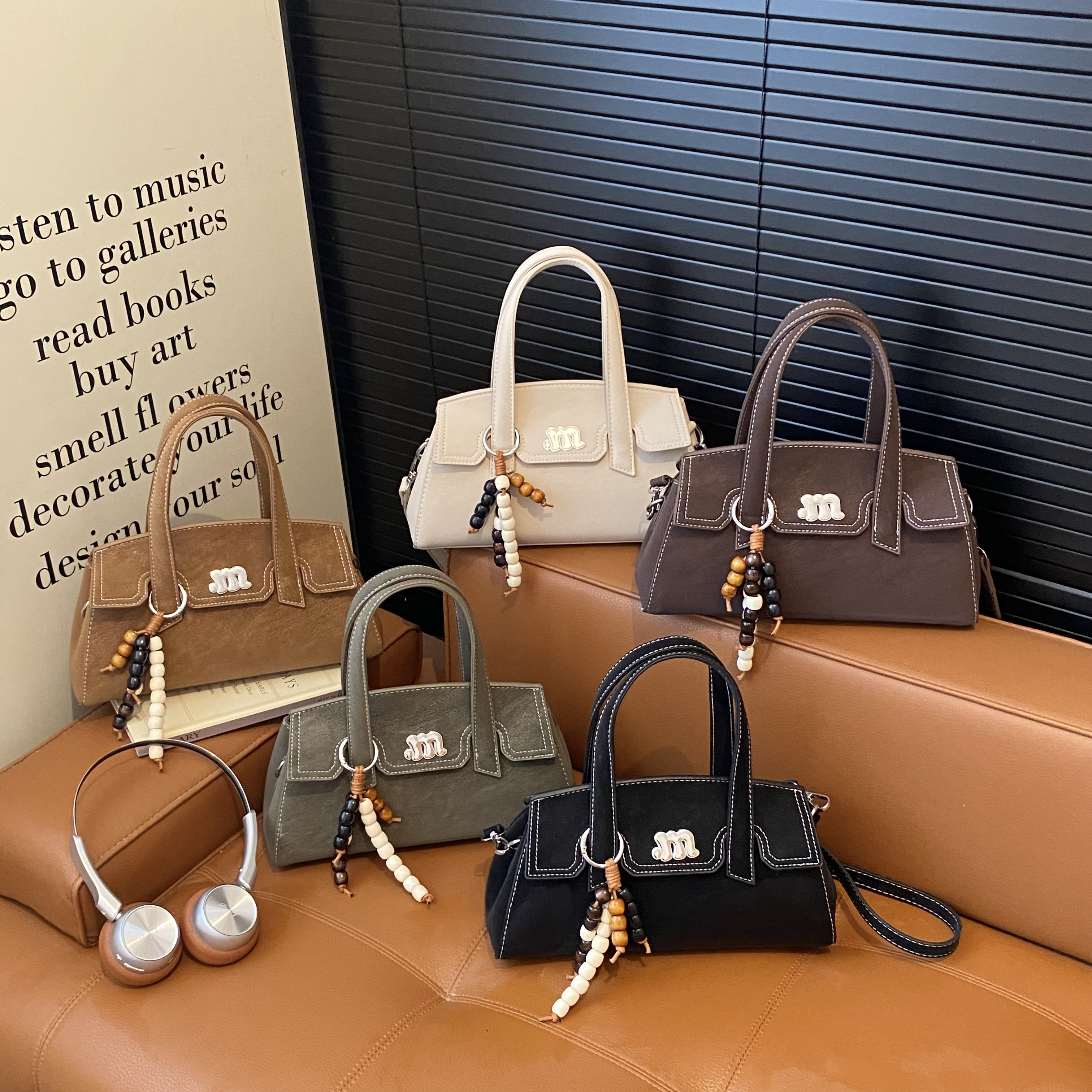 Trendy Ladies' Handbag with Adjustable Strap Perfect Blend of Fashion & Functionality