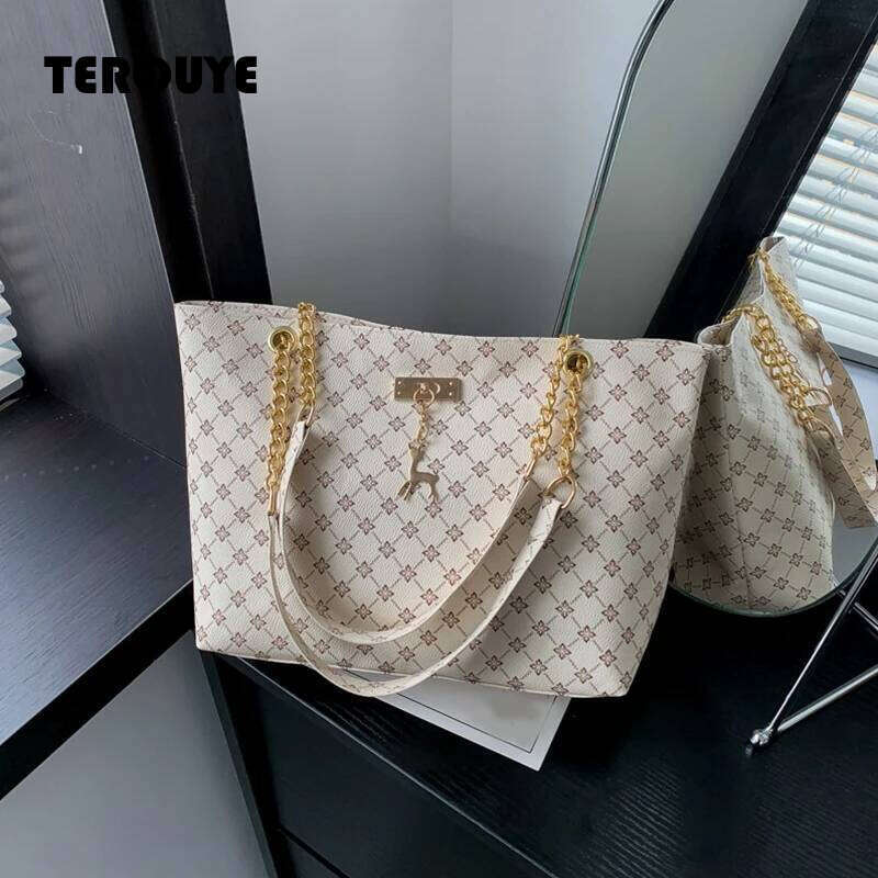 New Presbyopia Handbag Texture Soft Leather Large Capacity Tote Women With Hanging Accessories Shoulder Bag TEROUYE