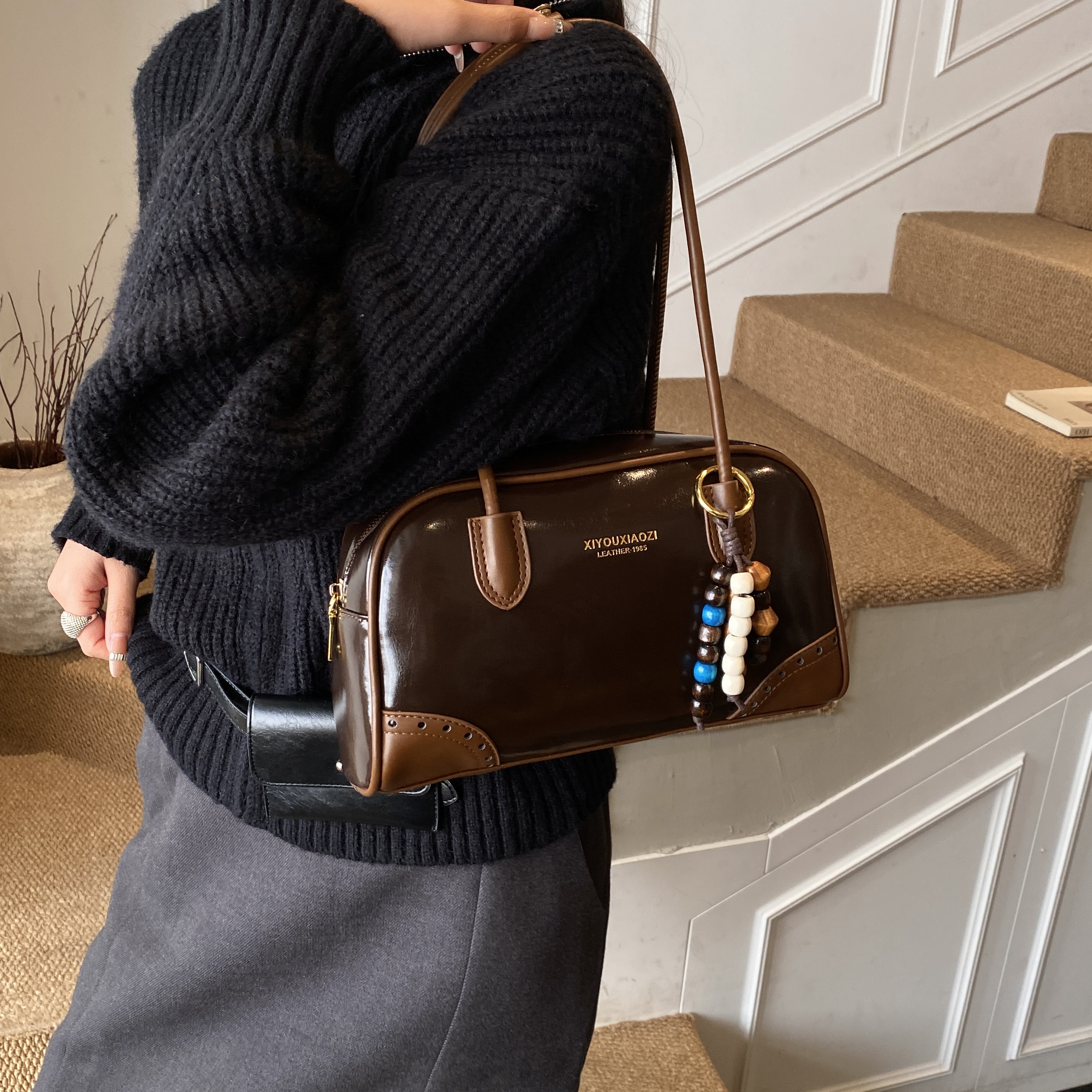 Sophisticated Everyday Carryall Durable Fashionable Cross-body Pouch