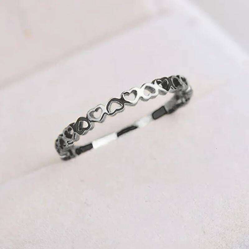 Huitan Hollow Hearts Finger Rings for Women 4Colors Available Daily Wear Exquisite Female Accessories Girls Gift Fashion Jewelry