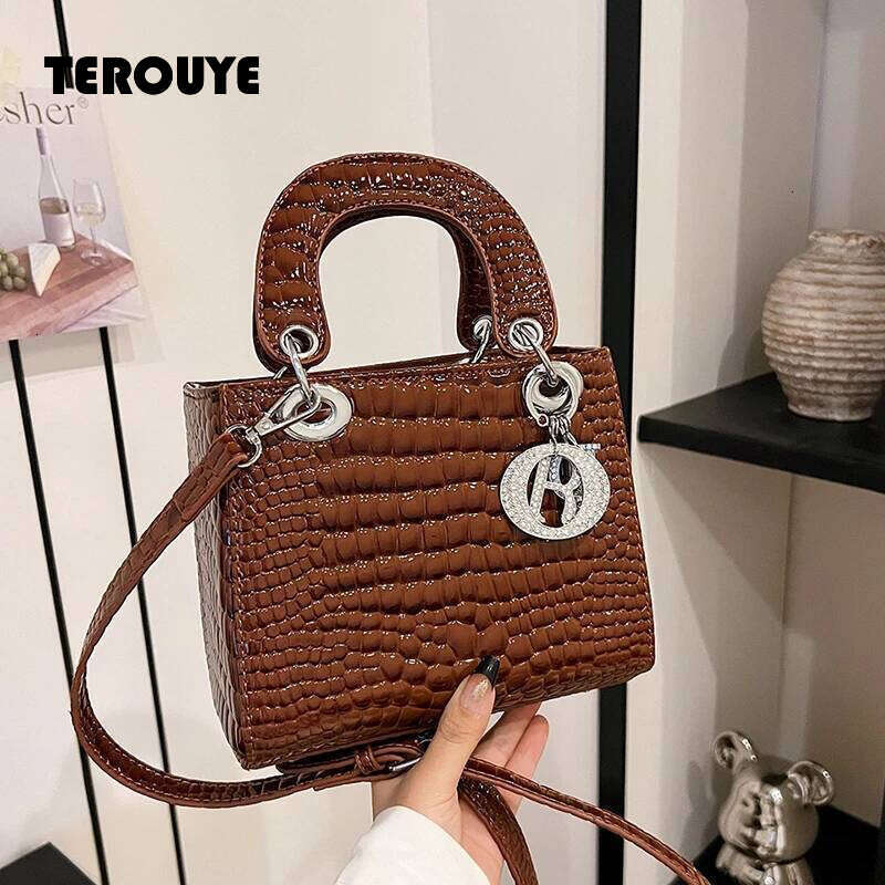 Fashionable Business Tote Bag Women, Luxury Commuter Large Capacity, Crossbody Handbag For Leisure Time TEROUYE