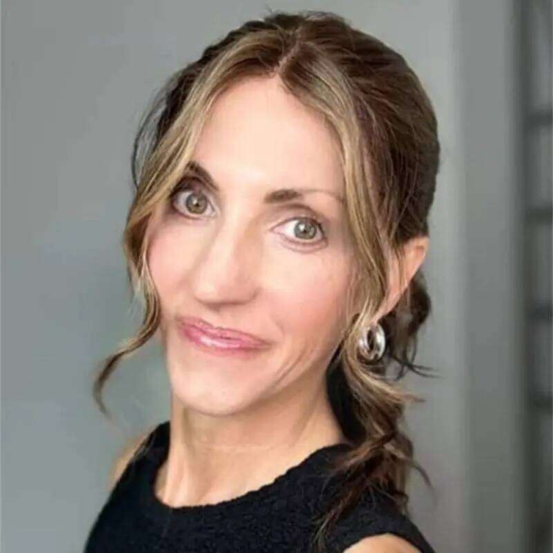 13x4 Ombre Brown Blonde Synthetic HD Lace Front Beautiful Woman Wig Body Wave Heat Resistant Fiber Daily Party Cosplay Wigs