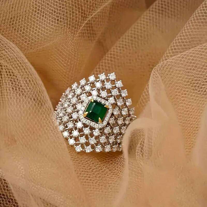 Huitan Bling Geometric with Square Green Cubic Zircon Fashionable Silver Color Finger Rings Luxury Jewelry for Women