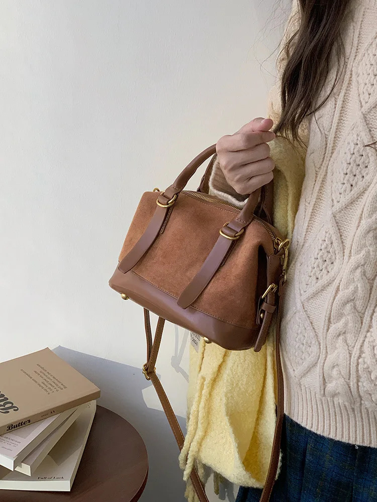 2026 brown Suedette retro large capacity bowling bag crossbody bag shoulder bag handbag fashionable daily commuting bag 251231
