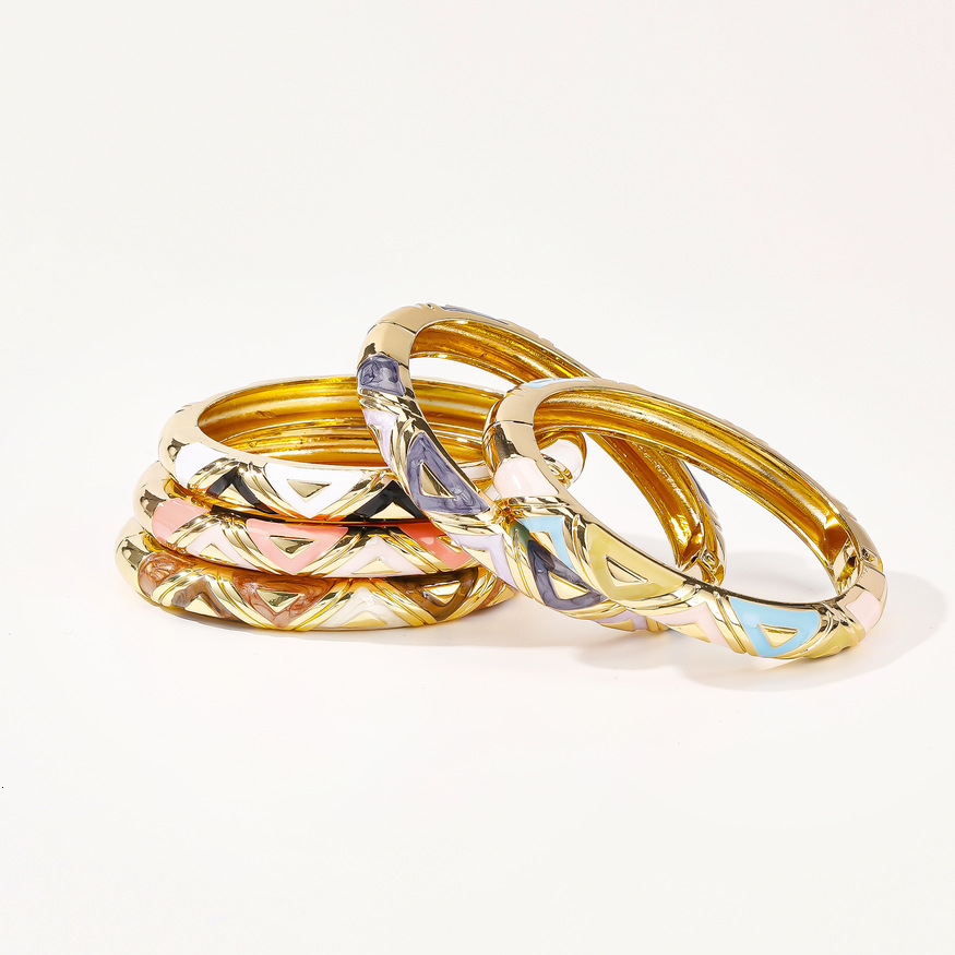 Cross-Border Retro Style Geometric Bracelet for Women, Niche Design Fashion Bangle, Exaggerated Elegant Commuter Women's Jewelry