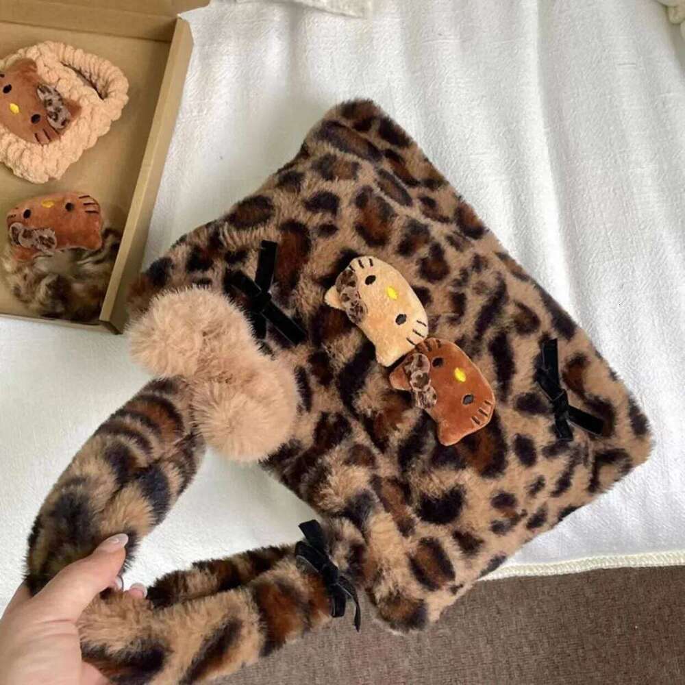 Leopard Print Hello Kitty Handbag Cute Retro Commuting Bag Cartoon Anime Peripheral Fashion Girl Birthday Gift Versatile Leisure