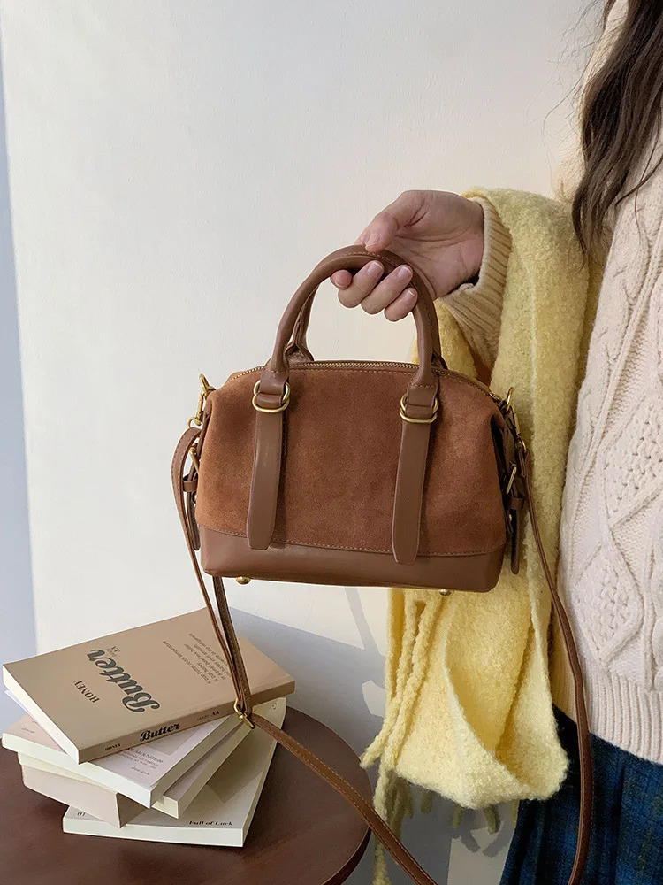 2026 brown Suedette retro large capacity bowling bag crossbody bag shoulder bag handbag fashionable daily commuting bag 251231