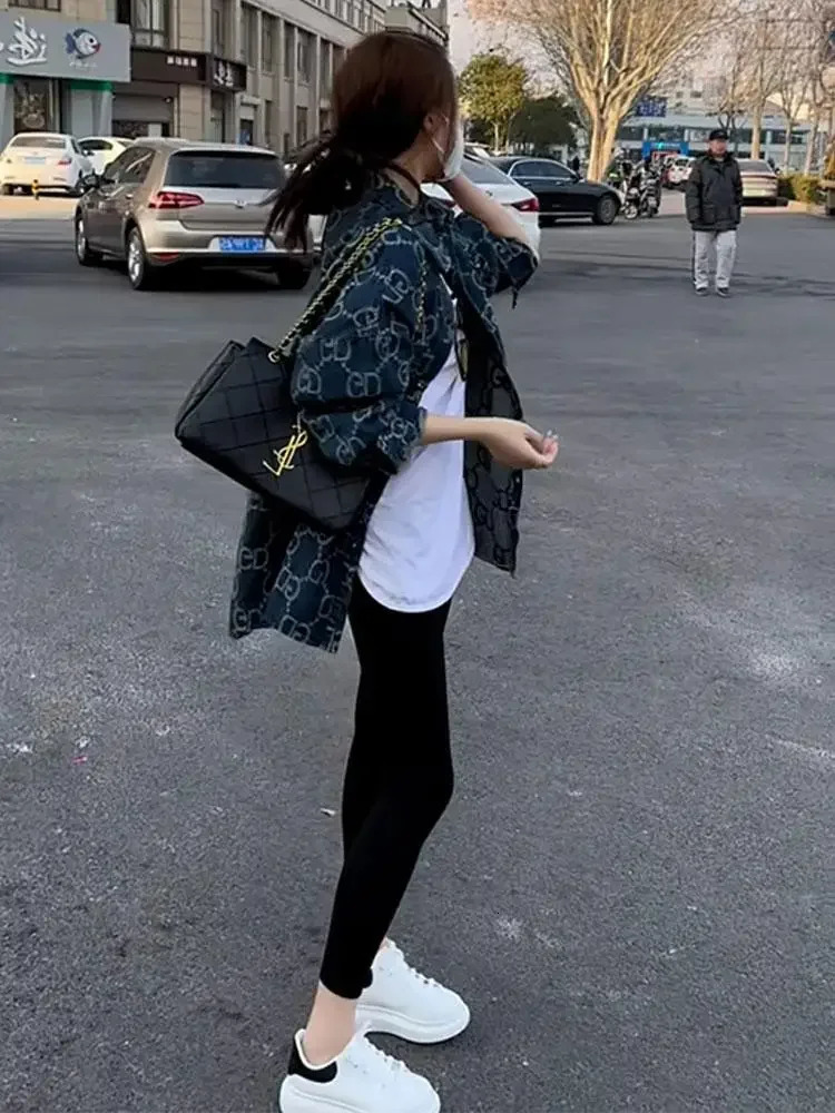 Spring Autumn Letter Print Denim Jacket Jean for Women Vintage Long Sleeve Jeans Coat Loose Tops Highend Shirts Chic 251231